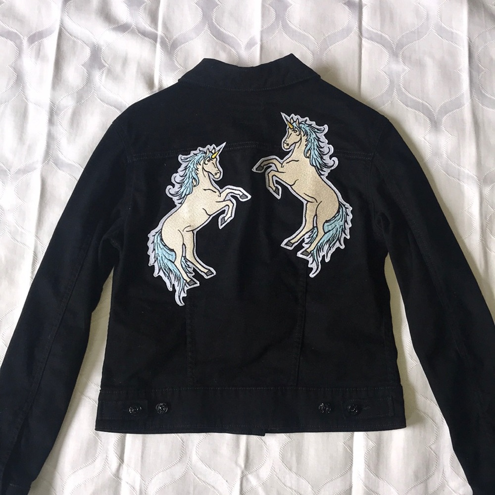 LuLaRoe black twill jacket with Unicorns